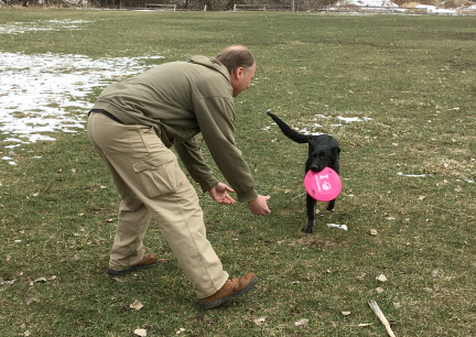 Tabaliah w Deron Returning Frisbee 2017-02-28